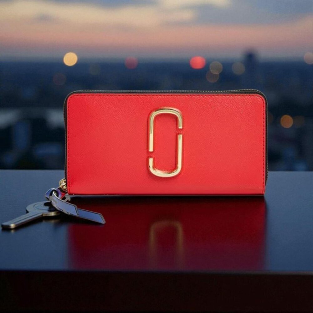 MARC JACOBS Snapshot Standard Leather Continental Wallet